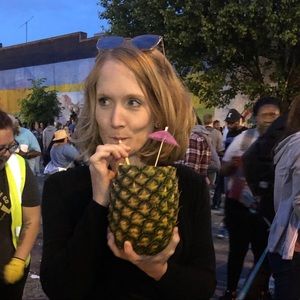 Meet your Posher, Crystal